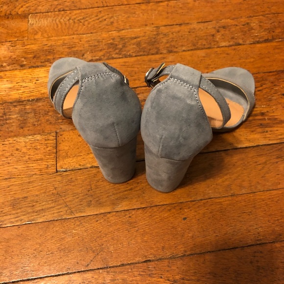 Powder Blue Heels - Picture 3 of 4